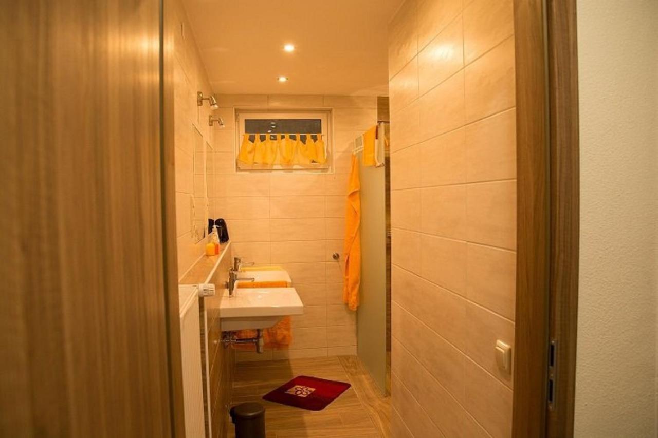 Ferienwohnung Frau Klara Hofheim in Unterfranken ภายนอก รูปภาพ