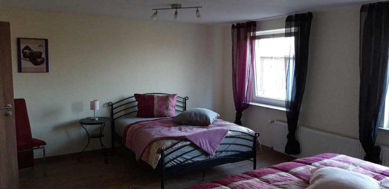 Ferienwohnung Frau Klara Hofheim in Unterfranken ภายนอก รูปภาพ